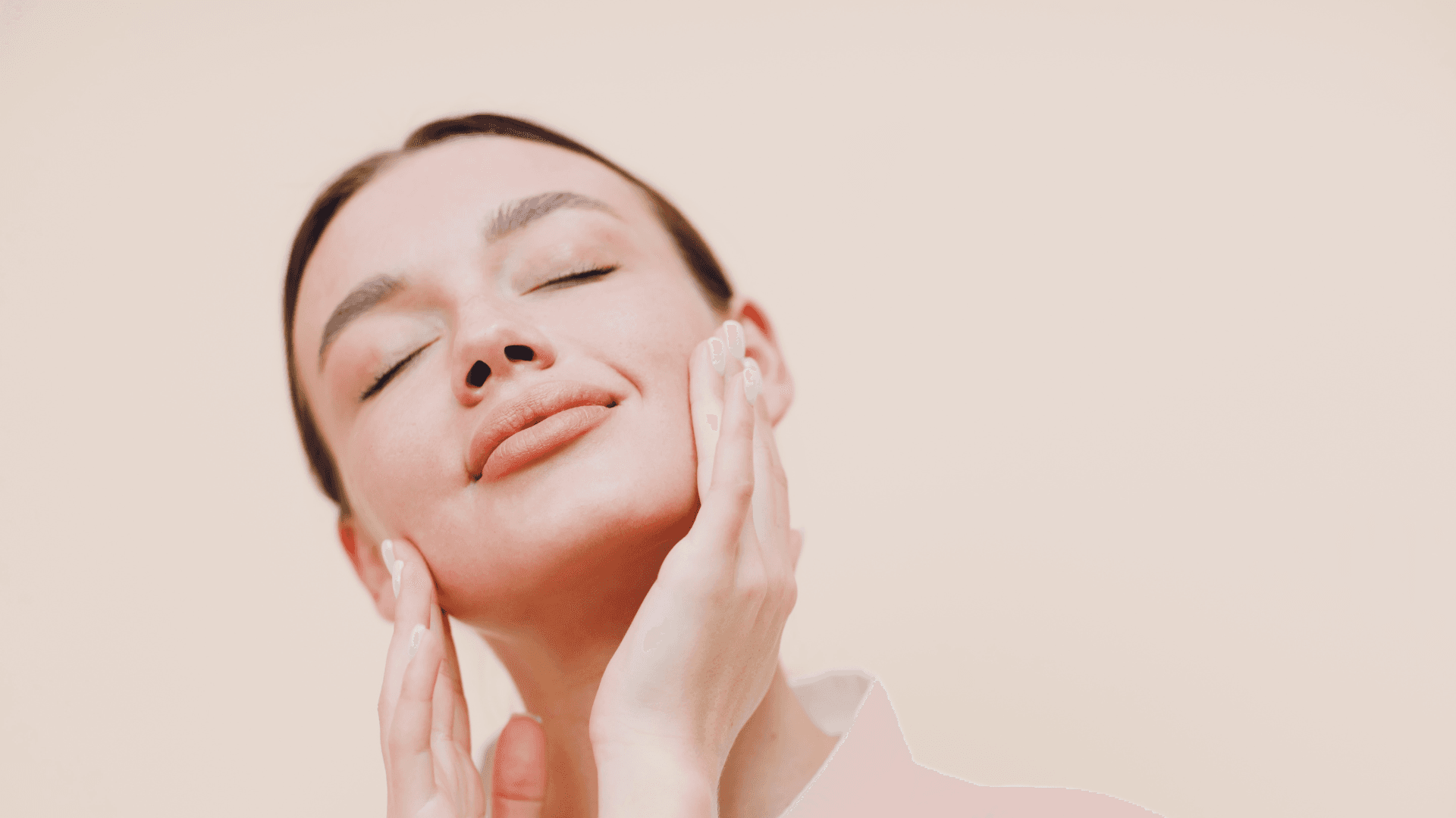 Facelift Recovery Timeline: Swelling, Bruising & Final Results